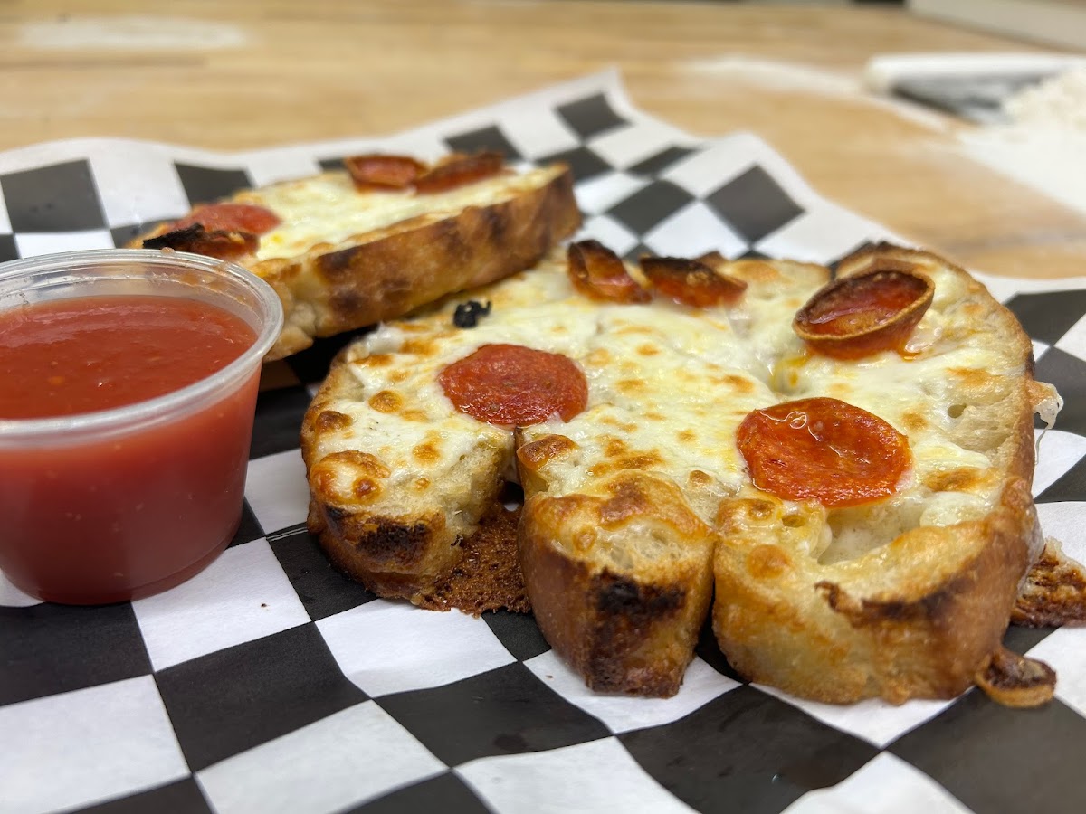 Banner Court Square Cafe 02